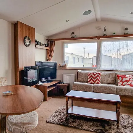 Great 8 Berth Caravan For Hire At St Osyth Beach In Essex Ref 28123Gc Clacton-on-Sea Exterior photo