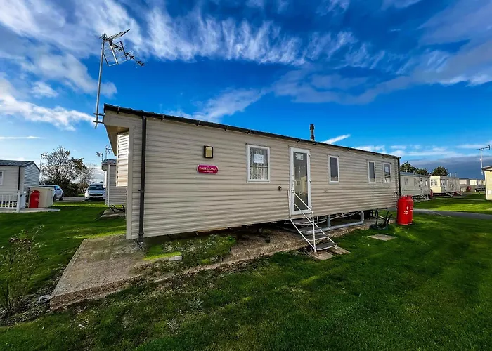 Great 8 Berth Caravan For Hire At St Osyth Beach In Essex Ref 28123Gc